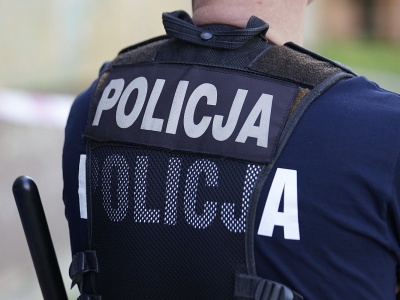 Policjanci odparli atak. Strzały ostrzegawcze nie wystarczyły