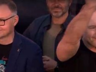 Andrzej Duda i Karol Nawrocki RAZEM na koncercie z okazji rocznicy Powstania Warszawskiego. Kamery TVP uchwyciły polityków