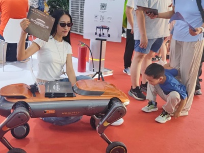 Pekin staje się stolicą robotów. Chiny rzucają wyzwanie światu i chcą masowo produkować humanoidy