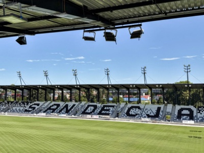 Można już rezerwować bezpłatne bilety na otwarcie stadionu w Nowym Sączu