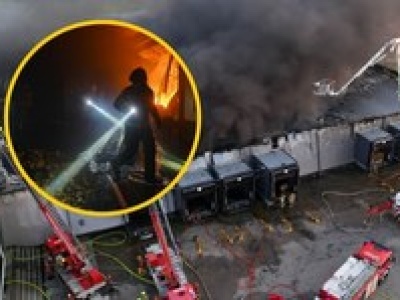 Wielki pożar hali na Kaszubach opanowany. Trwają poszukiwania strażaka
