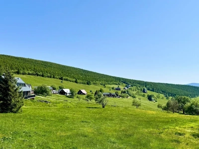 Polacy porzucili Bałtyk dla tych miejsc. Tutaj spędzą sierpniowy długi weekend