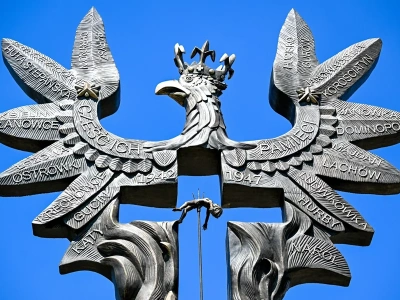 Zdewastował pomnik w Domostawie. 17-letniemu Ukraińcowi grozi dożywocie