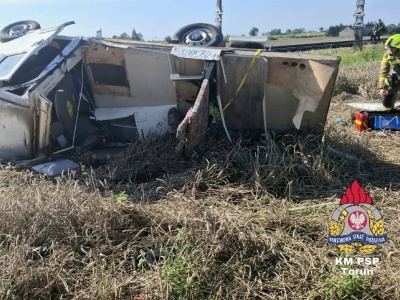 Tragedia w Gronówku. Pociąg staranował kampera. Są ofiary!