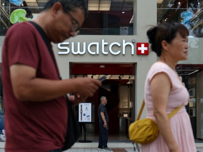Swatch przeprasza za rasistowską reklamę. Marka wycofała kampanię 