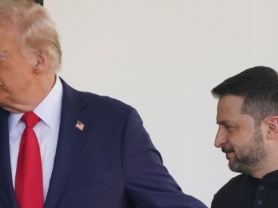 Zełenski przyjechał do Białego Domu. Wręczył Trumpowi kopertę od żony