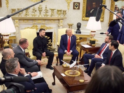 Rynki paliw patrzą na Ukrainę. Ceny ropy spadają