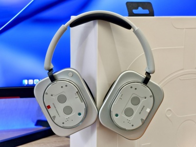Recenzja Nothing Headphone (1). Przyciągają wzrok i słuch