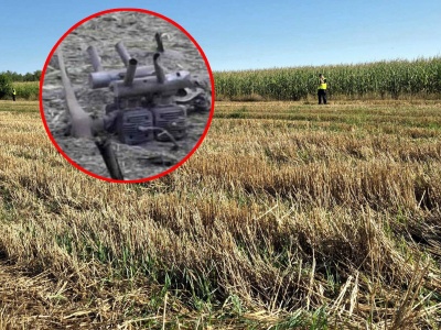 Dron rozbił się w polu kukurydzy. Fala uderzeniowa wybiła szyby w oknach domów!