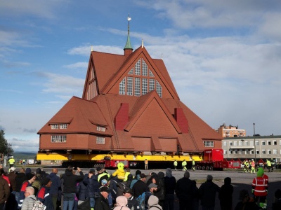 Tego jeszcze nie było. Przewieźli cały kościół. To najpiękniejszy budynek w tym kraju