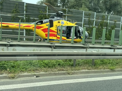 Wypadek na obwodnicy Krakowa. Motocyklista ranny, droga w stronę Katowic zamknięta