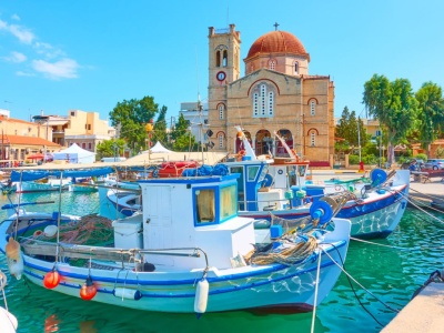 Wyspa pistacji, tanich atrakcji i błękitnej wody. Grecki sekret, który łatwo przeoczyć