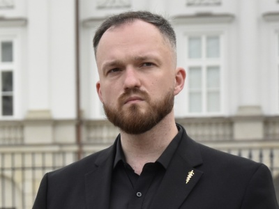 Konfederacja przyklaskuje wetu prezydenta. 