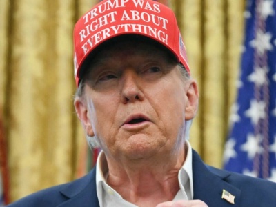 Donald Trump pokazał prezent od Putina. 