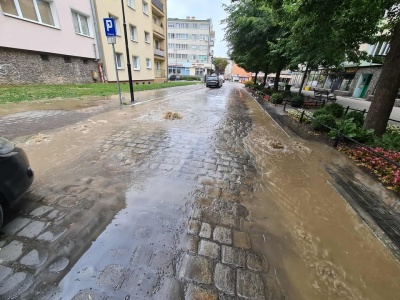 Rzeka popłynęła ulicą Bohaterów Getta [FOTO]