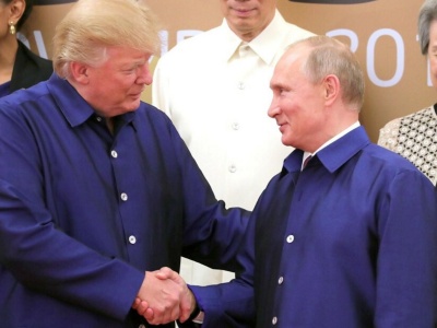 Przyjaźń Trumpa z Putinem trwa od dekady. Poznaj historię tej toksycznej relacji