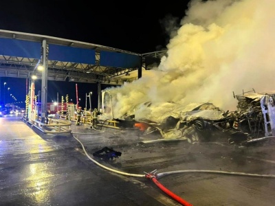 Tragiczny wypadek na A2. Ciężarówka w ogniu, kierowca nie zdołał uciec