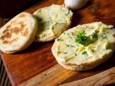 Bez drożdży i proszku do pieczenia. Podkarpackie placuszki rosną jak marzenie