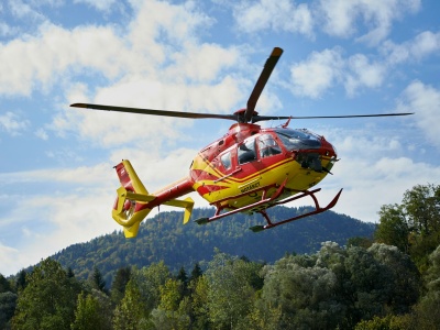 Francja. Helikopter gaśniczy runął do jeziora podczas gaszenia pożaru