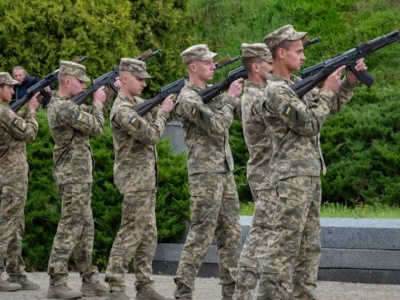 Ukraina. Rząd pozwolił wyjeżdżać za granicę mężczyznom poniżej 22 lat