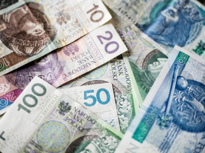 Tak bogacą się Polacy. Ten próg przekroczyło już 4 mln osób. Są też gorsze wieści