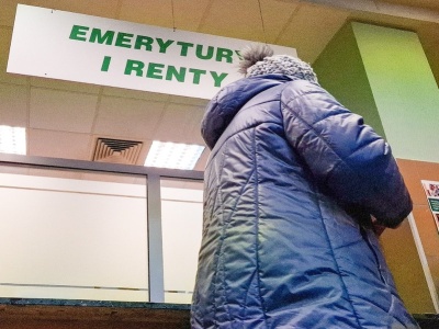 Wypłacają do 5637 zł świadczenia. Chętni rzucili się na wnioski