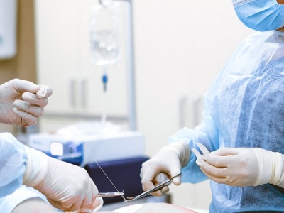 Szpital w Trzebnicy jako jedyny w Polsce z akredytacją na wykonywanie przeszczepów rąk od zmarłych dawców