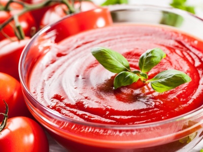 Letni hit w kuchni. Prosty ketchup siostry Anastazji to zdrowsza alternatywa dla pomidorowego