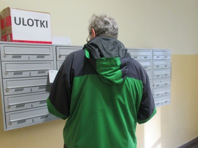 Specjalna rządowa broszura trafi do domu każdego Polaka. Zawartość zaskoczy niejednego