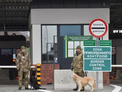 Nowe życie starego fejka. Czy Ukraińcy muszą potępić Banderę, żeby wjechać do Polski?