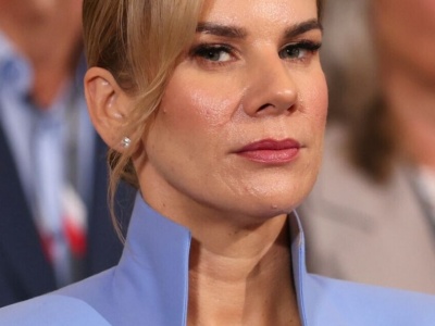 Marta Nawrocka nosi od dawna. Kolor będzie jednym z hitów jesieni 2025