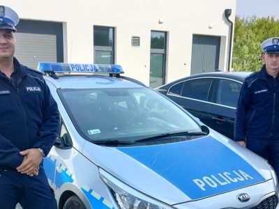 60-letni wędkarz stracił orientację w terenie i wszedł do wody. Uratowali go mundurowi z Rypina