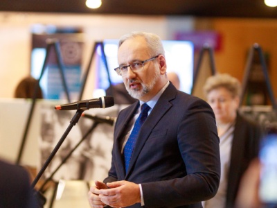 Działali z powodów przynależności politycznej Niedzielskiego. Grozi im do 5 lat więzienia