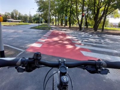 Nowe przejścia dla pieszych i przejazdy dla rowerzystów. Powstał skrót do Parku Kościuszki