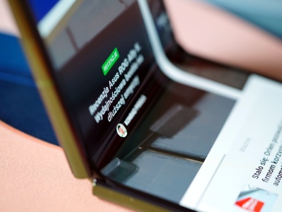 Tani składany smartfon. Co da się kupić w 2025 roku?
