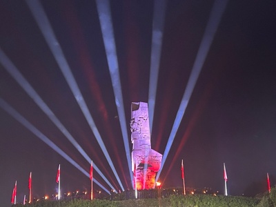W hołdzie bohaterom. Obchody 86. rocznicy wybuchu II wojny światowej