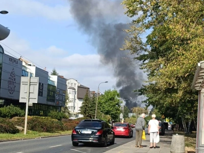 Pożar w Warszawie. Kłęby dymu nad miastem