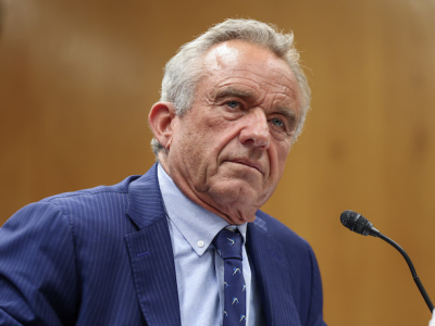 RFK Jr. cofa zezwolenie na stosowanie szczepionek COVID w nagłych wypadkach