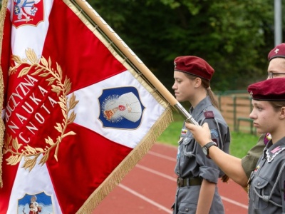 Na rozpoczęcie roku łza wzruszonego rodzica. Po co nam szkoła?