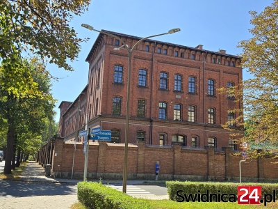 Poprawczak do likwidacji, budynki zostaną przekazane prezydent Świdnicy. Dwa tygodnie temu nie chciała?