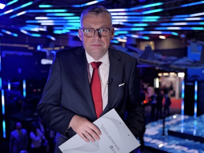 Drony latające, jeżdżące i kroczące