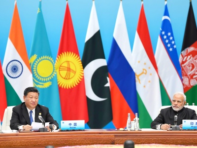 Szczyt Chin, Indii i Rosji. Uściski Putina i Modiego, nowe ONZ Xi Jinpinga