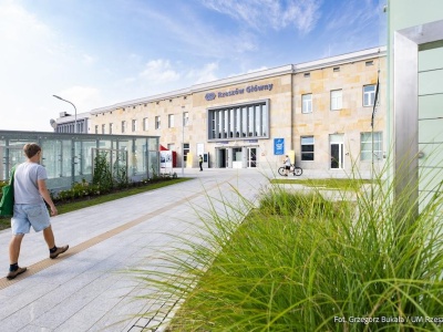 Rzeszów Główny – modernizacja. „Serce komunikacyjne regionu” otwarte z dwuletnim opóźnieniem [ZDJĘCIA]