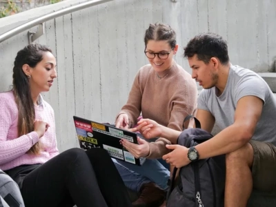ZUS informuje: Renta rodzinna dla ucznia i studenta – nie zapomnij dostarczyć zaświadczenia ze szkoły w terminie