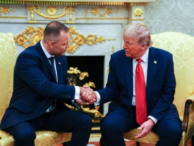 Niemieckie media: Prezydent Nawrocki zbliża się do Trumpa i zaostrza ton wobec Berlina. Trump rozłożył przed nim „przysłowiowy czerwony dywan”