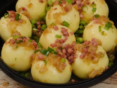 Najlepsze pyzy z mięsem jak u babci – przepis na obiadowy hit