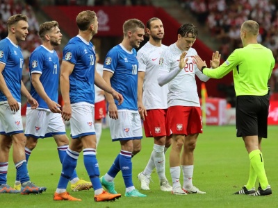 Gibraltar - Wyspy Owcze. Który z kopciuszków europejskiego futbolu wygra?
