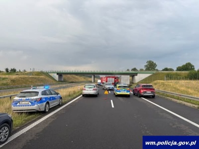 Wypadek na S7 pod Olsztynkiem. 58-latka posłała do szpitala 3 osoby