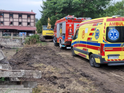 Tragiczne zdarzenie w Gulczu! Mężczyzna spadł z wysokości około 3 metrów.