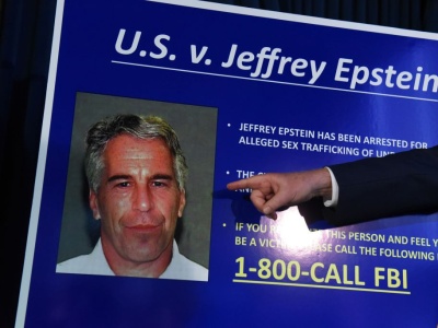 Jak Jeffrey Epstein stał się bogaty? Są dwa scenariusze: skandaliczny — i bardziej skandaliczny